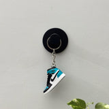 air jordan 1 | nike AJ1 | sneaker keychain | miniature box | sneaker collector | sneaker accessories | white | black