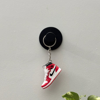 air jordan 1 | nike AJ1 | sneaker keychain | miniature box  | sneaker collector | sneaker accessories | chicago | red | white | black