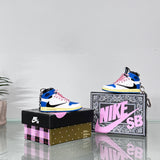air jordan 1 | nike | sneaker keychain | miniature sneakers | sneaker collector | sneaker accessories | Travis scott