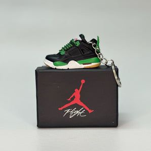 air jordan 4 | nike AJ4 | sneaker keychain | miniature box  | sneaker collector | sneaker accessories | pine | green| black| white
