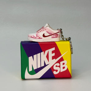 dunk | nike dunk low | sneaker keychain | miniature box  | sneaker collector | sneaker accessories | custom | pink
