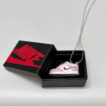 Dunk Low Custom Pink Pendant | Sneaker Pendant | Sneaker Accessories | Sneaker Chain | Imitation Jewellery | Chains for Teenagers | Jewellery for streetwear