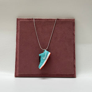 Dunk Low SB Gulf 52 | Sneaker Pendant | Sneaker Accessories | Sneaker Chain | Imitation Jewellery | Chains for Teenagers | Jewellery for streetwear