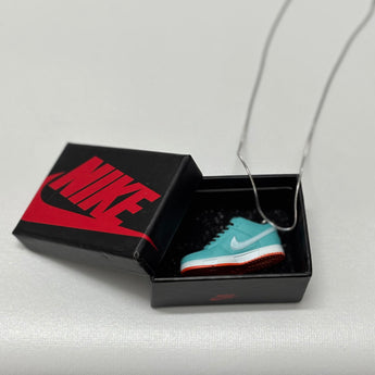 Dunk Low SB Gulf 52 | Sneaker Pendant | Sneaker Accessories | Sneaker Chain | Imitation Jewellery | Chains for Teenagers | Jewellery for streetwear