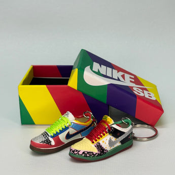 SB Dunk| mini sneakers | keychain trend | Sneakerhead | nike SB | red | black | green | yellow | white